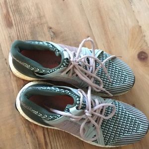 Stella McCartney boost running shoes